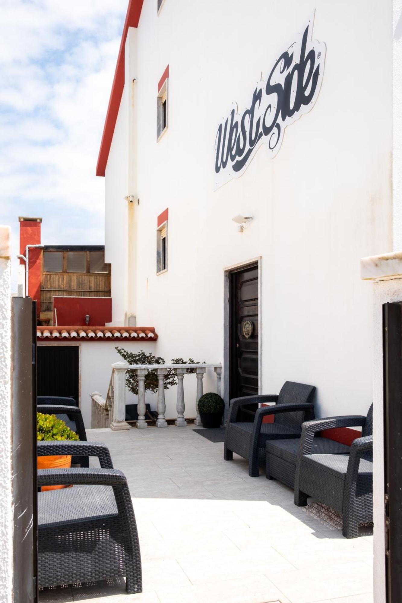 West Side Guesthouse Peniche Extérieur photo