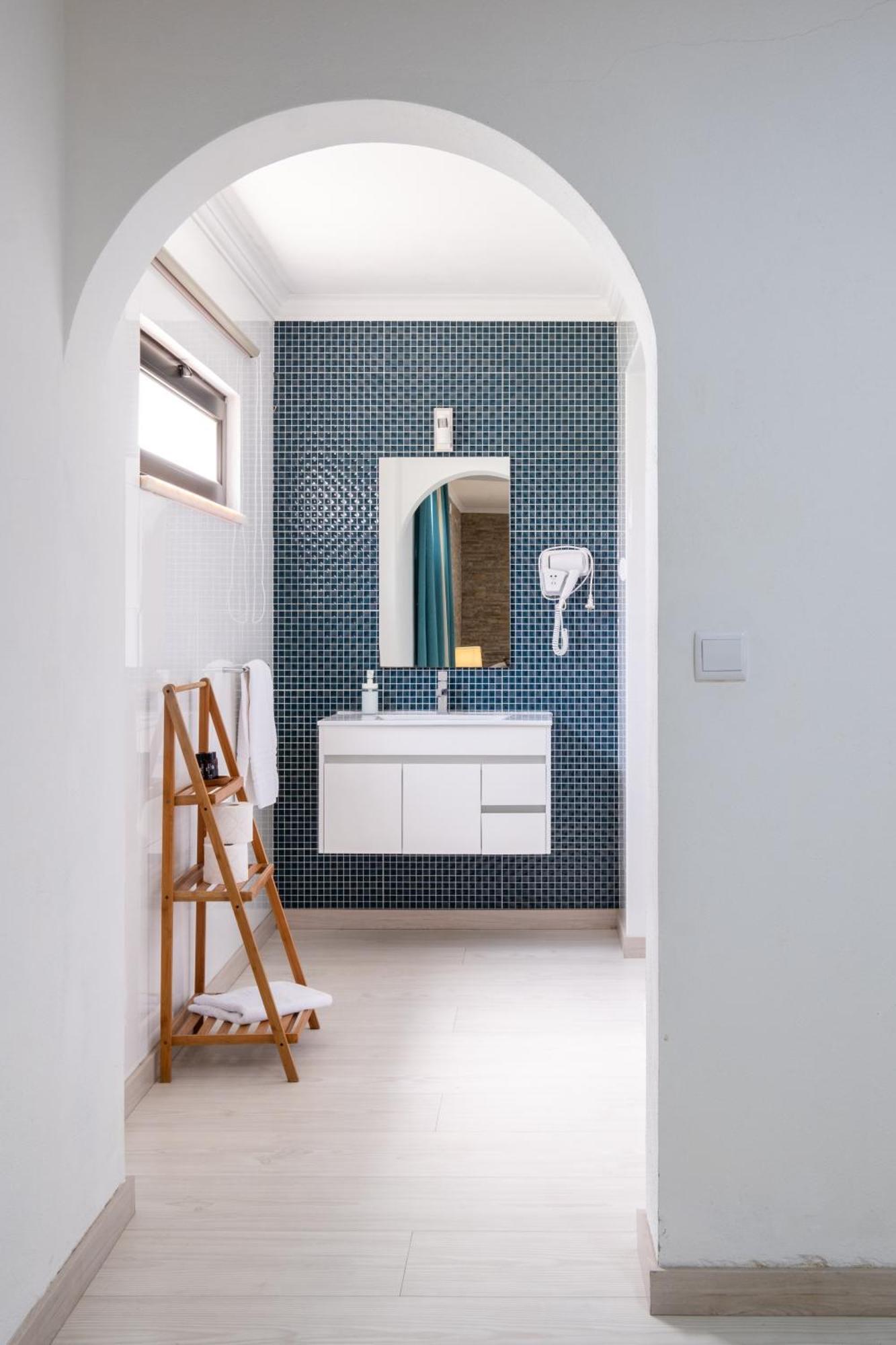 West Side Guesthouse Peniche Extérieur photo