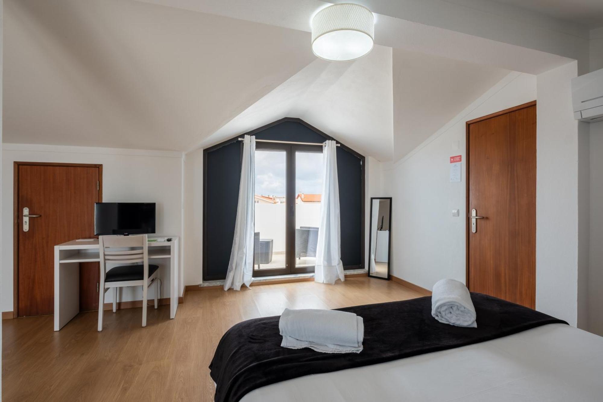 West Side Guesthouse Peniche Extérieur photo