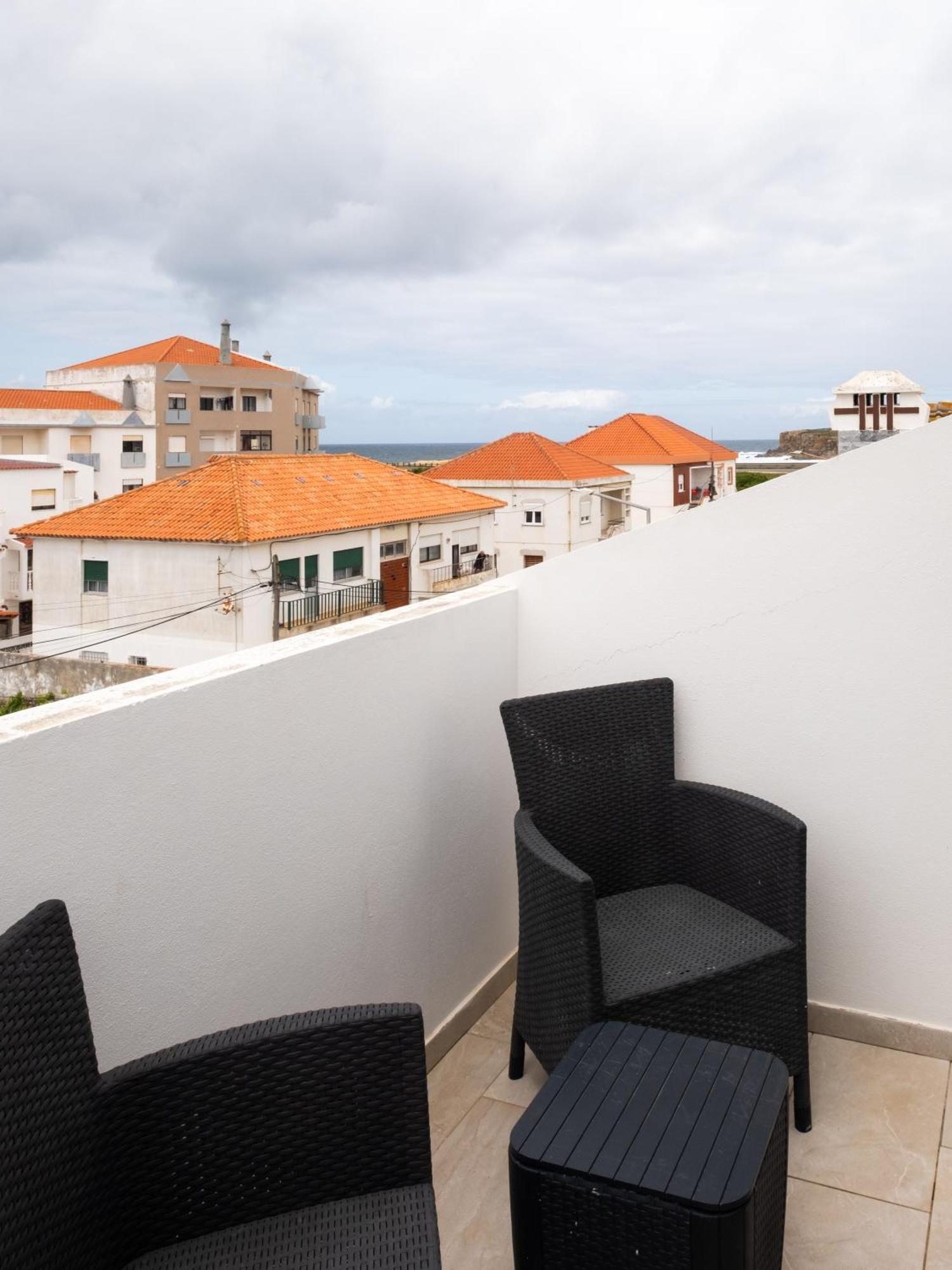 West Side Guesthouse Peniche Extérieur photo