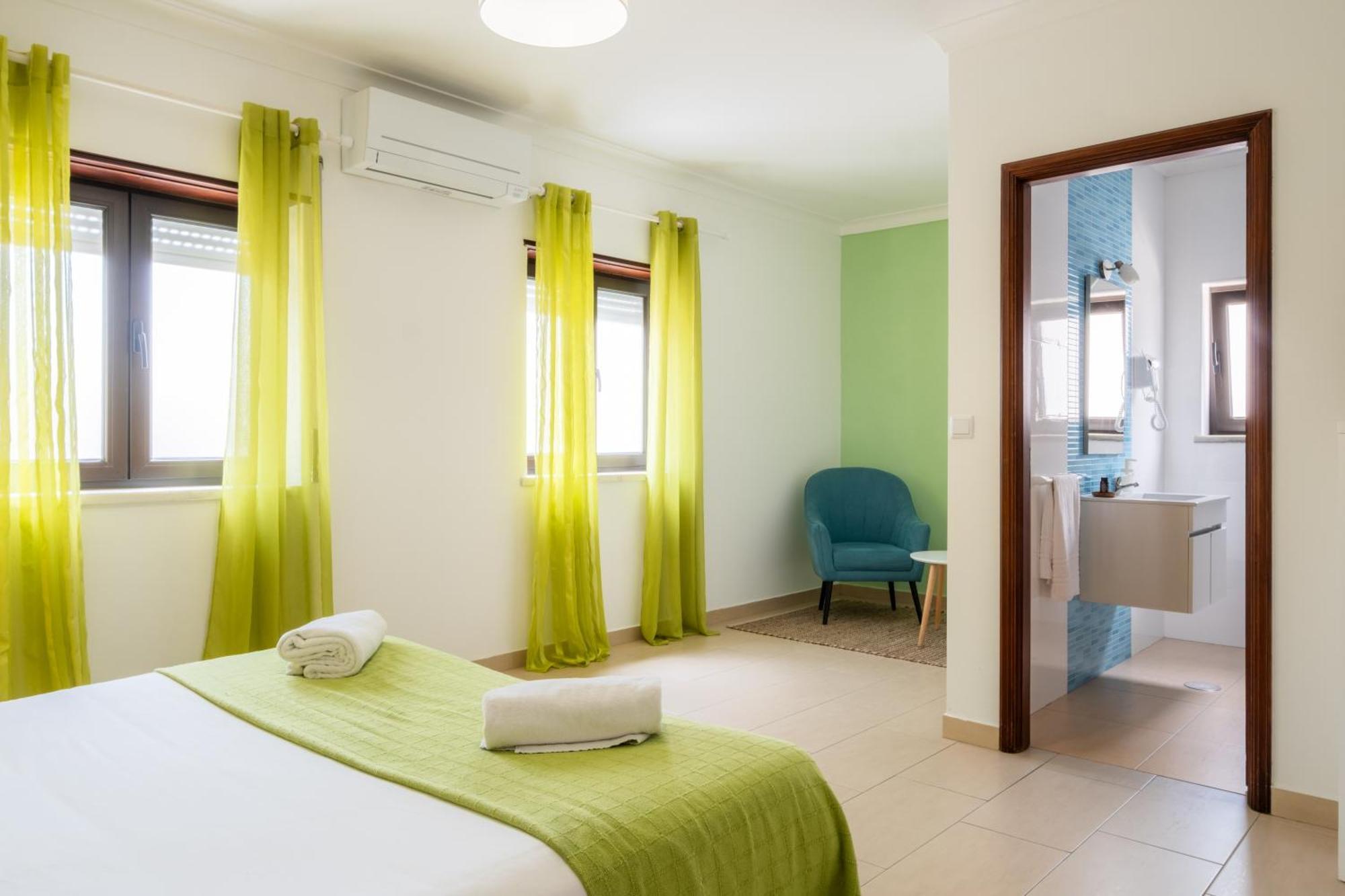 West Side Guesthouse Peniche Extérieur photo